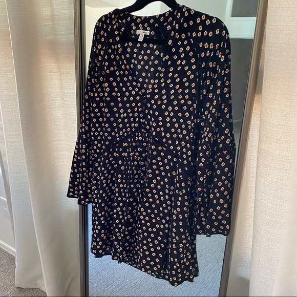 Amuse Society - long bell sleeved mini dress - Picture 2 of 8